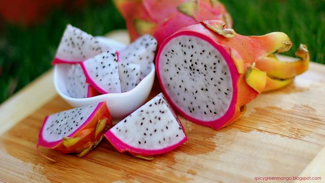 MANFAAT BUAH NAGA